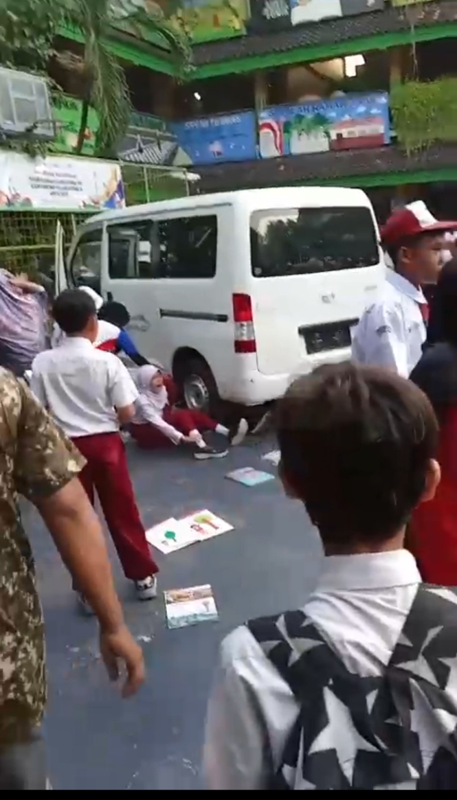 Insiden Mobil MBG di SDN 01 Kalibaru: 21 Orang Terluka, Polisi Lakukan Investigasi
