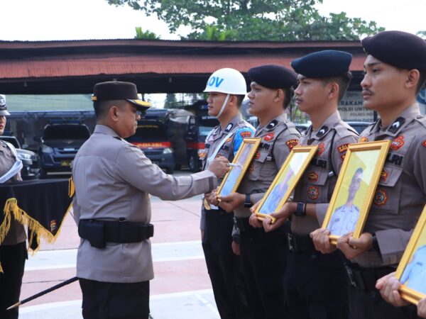 Polres Indragiri Hilir Gelar Upacara PTDH, Tujuh Personel Resmi Diberhentikan