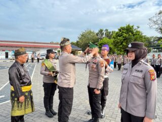 Kapolres Indragiri Hulu Bersama Ketua LAMR-Inhu Luncurkan Program 'Jumat Ber Tanjak': Wujud Cinta Budaya Melayu dan Pelayanan Prima