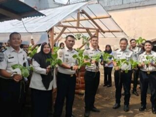 Rutan Rengat Panen Sayur Hidroponik, Wujudkan Produktifitas di Bulan Ramadhan