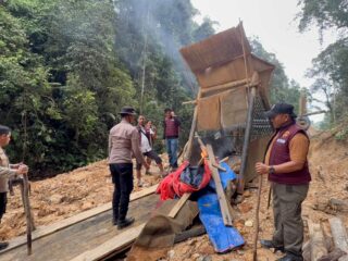 Polsek Singingi Musnahkan Dua Unit Penyaring Pasir di Desa Pulau Padang