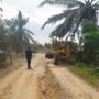 Prihatin Terhadap Kondisi Kerusakan Jalan, Ketua DPRD Inhu inisiatif Perbaiki Secara Mandiri
