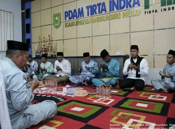 Bupati Ade Gelar Buka Puasa Bersama Pegawai BUMD Perumda Air Minum Tirta Indra