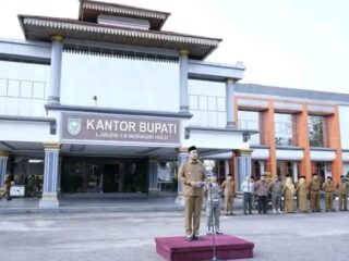 Bupati Indragiri Hulu Pimpin Apel Pasca Libur Idul Fitri 1447 H, Tekankan Hemat Energi dan Disiplin ASN