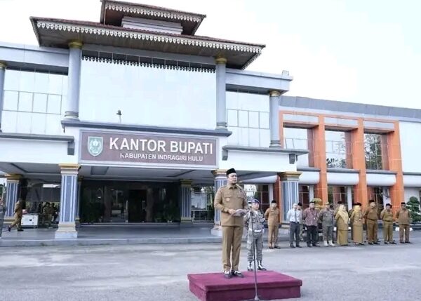 Bupati Indragiri Hulu Pimpin Apel Pasca Libur Idul Fitri 1447 H, Tekankan Hemat Energi dan Disiplin ASN