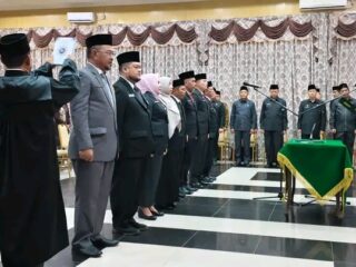 Wabup Hendrizal Lantik 8 Pejabat Tinggi Pratama Inhu, Tekankan Inovasi dan Komitmen Atasi Tantangan Daerah