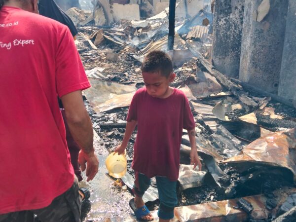 Pasar Bom Pulau Kijang Ludes Terbakar Di lalap SiJago Merah