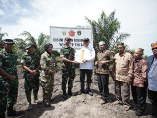 Dandim 0314/Inhil Bersama Bupati Tinjau Pembangunan Yon TP 953/Harimau Rawa di Kempas