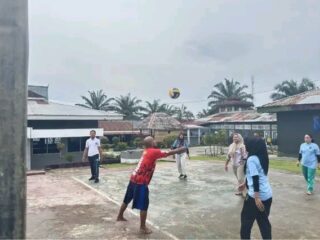 Semangat Sportivitas Membara, Warga Binaan dan Pegawai Rutan Rengat Gelar Pertandingan Olahraga Sambut HBP ke-62