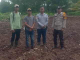 Bhabinkamtibmas Desa Belaras Cek Persiapan Lahan Jagung di PT RSA untuk Dukung Ketahanan Pangan