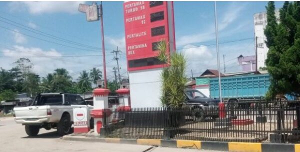 Diduga  SPBU Peranap Kebal Hukum , Lansiran Bermain Ditengah Malam .
