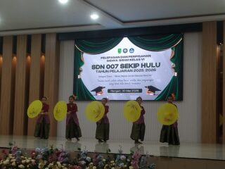 Tema Masa Depan Cerah Dimulai Hari Ini, SDN 007 Sekip Hulu Lepas Siswa Kelas VI di Gedung Dagpurnama Rengat