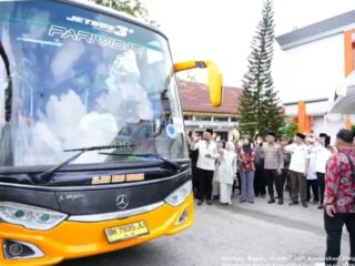 214 Jemaah Haji Kloter 10 Inhu Diberangkatkan, Bupati Ade: Semoga Jadi Haji Mabrur