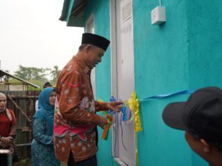 Milad Ke-61 Inhil, Bupati Herman Hadirkan Jamban Sehat Percontohan di Ponpes Daarul Rahman