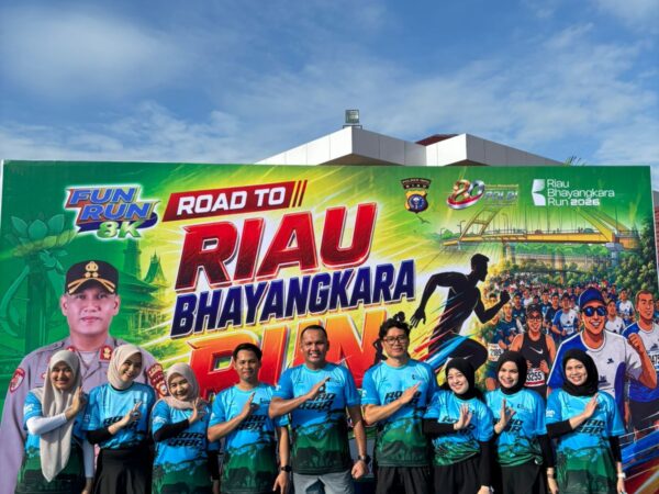 Ratusan Pelari Ramaikan Fun Run 8K Road to RBR 2026 di Polres Inhu