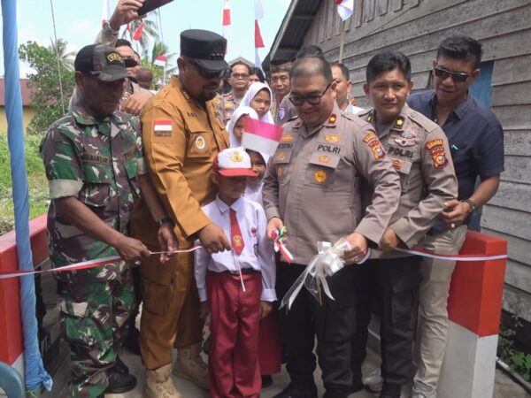 Perkuat Aksesibilitas, Kapolri Resmikan 80 Jembatan Merah Putih Presisi Tahap II di Riau
