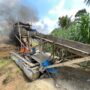 Sisir Aktivitas PETI di Aliran Sungai dengan Speed Boat, Polisi Bakar Rakit Penambang