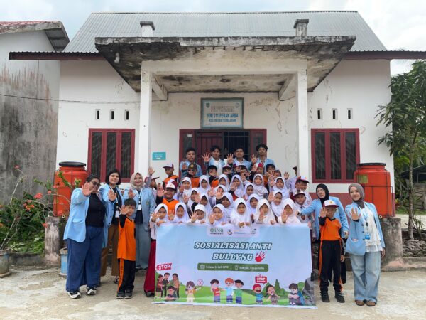 Mahasiswa KKN UNRI Pekan Arba Gelar Sosialisasi "Stop Bullying" di SDN 011 Tembilahan