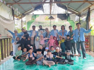 Mahasiswa KKN UNRI Kelurahan Pekan Arba Gelar Program "Sahabat Lansia" dan "Cahaya Pendidikan"