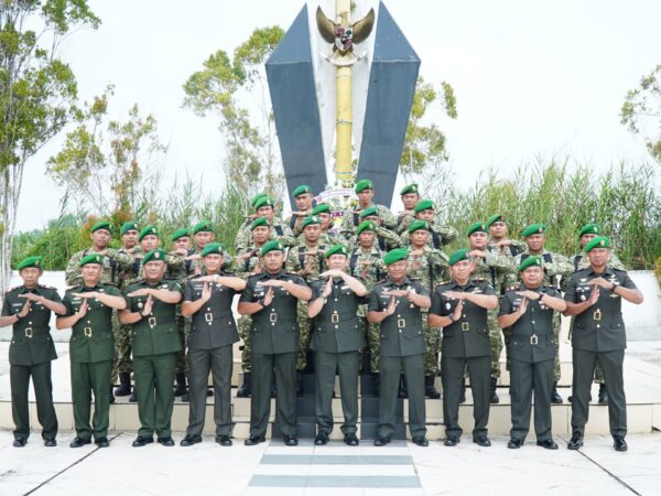 Peringati HUT ke-1 Kodam XIX/TT, Kodim 0314/Inhil Gelar Ziarah Rombongan