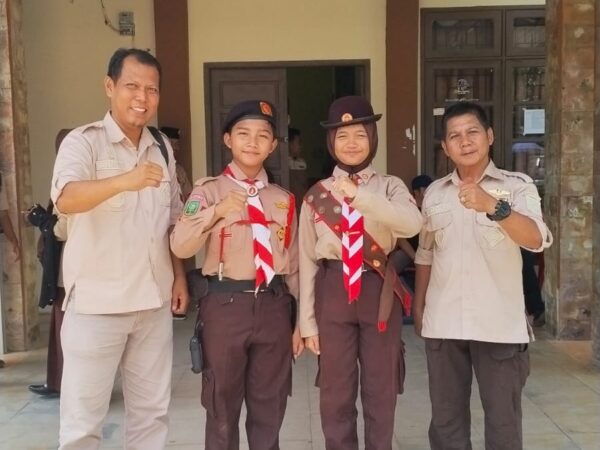 Dua Peserta Utusan Pramuka Kwartir Ranting Tembilahan Ikuti Jambore Nasional Ke XII di Cibubur Jakarta.