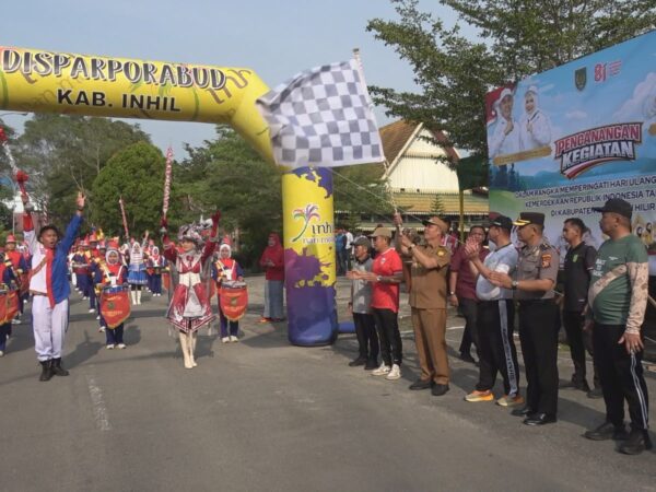 Semangat Kemerdekaan Mulai Bergema, Bupati Herman Pimpin Apel Pencanangan dan Lepas Karnaval HUT ke-81 RI