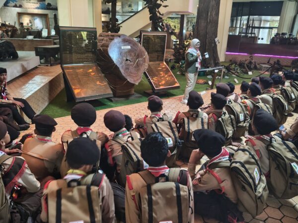 Edukatif dan Menginspirasi, Kontingen Jamnas XII Kwarcab Indragiri Hilir Kunjungi Museum Kementerian Kehutanan RI