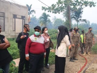 Tinjau Karhutla Parit 18, Plh Bupati Inhil Sebut 72 Hotspot Terdeteksi di Delapan Kecamatan