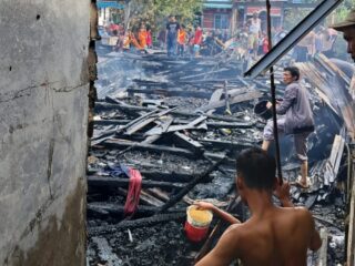 Kebakaran Rumah Pemukiman dan Ruang Kelas SMK di Kateman, 4 Bangunan dan Sekolah Hangus