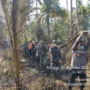 Polsek Reteh Bersama Tim Gabungan Berjibaku Jinakkan Karhutla di Dua Lokasi