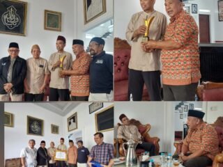 UAS Terima Anugerah Voice of The Ummah dari JMSI Riau: Harumkan Nama Melayu Riau