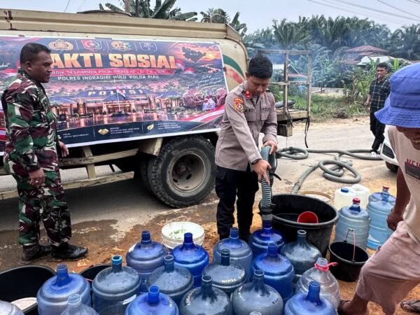 Musim Kemarau dan Ancaman Bahaya Karhutla, Siswa Serdik Sespimen Polri Berikan Bantuan Air Bersih Hingga Tanam Pohon