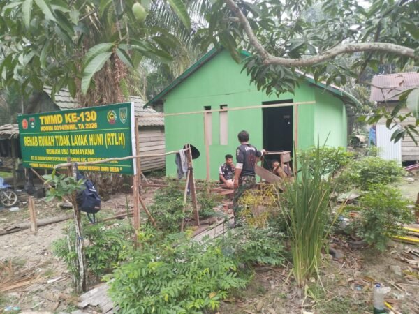 ​Kejar Target TMMD ke-130, Kodim 0314/Inhil Kebut Pembangunan RTLH di Desa Kuala Lemang