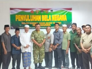Kasdim 0314/Inhil Berikan Penyuluhan Wawasan Kebangsaan di Desa Kuala Lemang, Bangkitkan Semangat Bela Negara Melalui TMMD ke-130