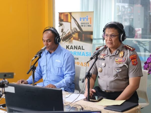 Dialog di RRI Banda Aceh, Dirlantas Polda Aceh Ajak Pengguna Jalan Utamakan Keselamatan