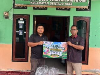 Kabut Asap Makin Mengkhawatirkan, PT SBL Salurkan 39.350 Masker ke 20 Lokasi di Kuansing
